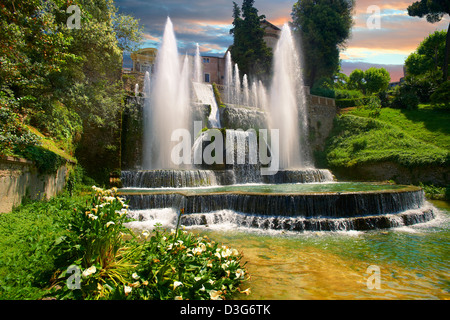 Die Wasserstrahlen die Orgel-Brunnen, 1566, Gehäuse der Orgel Pipies angetrieben von Luft aus den Brunnen. Villa d ' Este in Tivoli, Italien Stockfoto