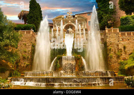 Die Wasserstrahlen die Orgel-Brunnen, 1566, Gehäuse der Orgel Pipies angetrieben von Luft aus den Brunnen. Villa d ' Este in Tivoli, Italien Stockfoto