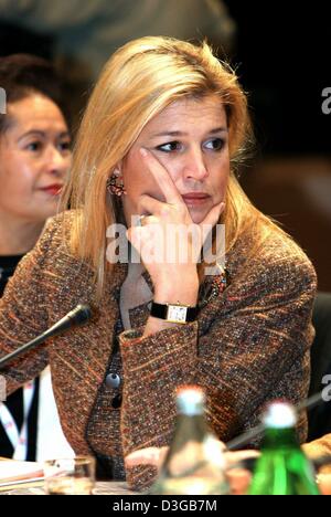 (Dpa) - Kronprinzessin Maxima der Niederlande besucht eine Konferenz zur Integrationspolitik in Groningen, the Netherlands, 11. November 2004. Stockfoto