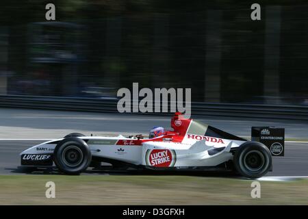 (Dpa) - britische Formel 1 pilot Jenson Button (Bar-Honda) Tduring Rennen der Trainingseinheit für den italienischen Grand Prix in Monza, Italien, 10. September 2004. Der Grand Prix wird am Sonntag, 12. September 2004 stattfinden. Stockfoto