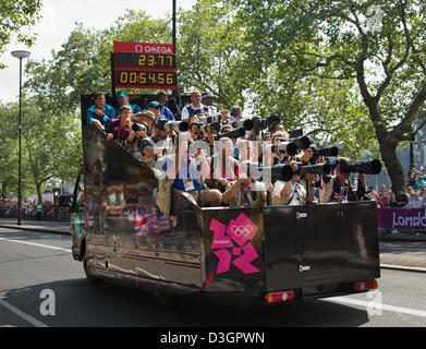 Pressefotografen Sie vor Marathon der Männer bei den Olympischen Spiele 2012 in London reisen Stockfoto