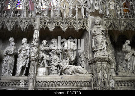 16. Jahrhundert extravaganten gotischen Chor Bildschirm und ambulant von der Kathedrale von Chartres, Frankreich. Ein UNESCO-Weltkulturerbe. Stockfoto