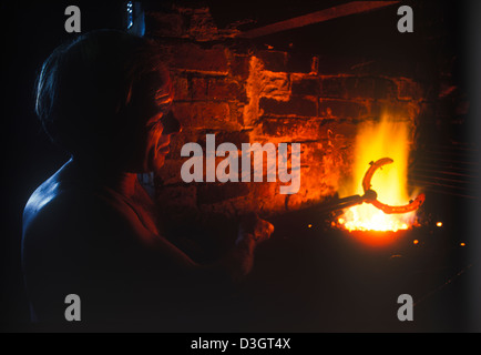 Schmied, so dass ein Hufeisen, Staffordshire Stockfoto