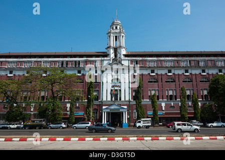 Alten Kolonialgebäude jetzt Customs House of Yangon Rangun Myanmar Burma Stockfoto