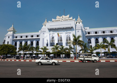 Alten Kolonialgebäude jetzt Rathaus von Yangon Rangun Myanmar Burma Stockfoto