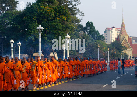 Kambodschanischen buddhistischen Mönche trauern um den Verlust von König Norodom Sihanouk in Phnom Penh, Kambodscha. © kraig Lieb Stockfoto