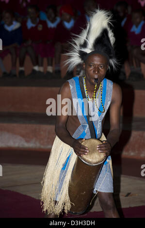 Traditionellen Tanz in Bomas von Kenia, Nairobi, Kenia Stockfoto