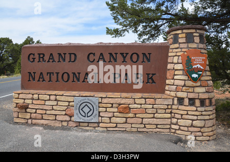Grand Canyon National Park: Osten Ortseingangsschild 5189 Stockfoto