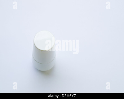 Eine weiße Plastikflasche isoliert auf weißem Hintergrund Stockfoto