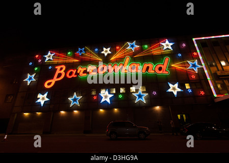 Eine Leuchtreklame für Barrowland Ballroom in der Nacht in Glasgow Schottland. Es ist berühmt für sportlich und Konzerte Stockfoto