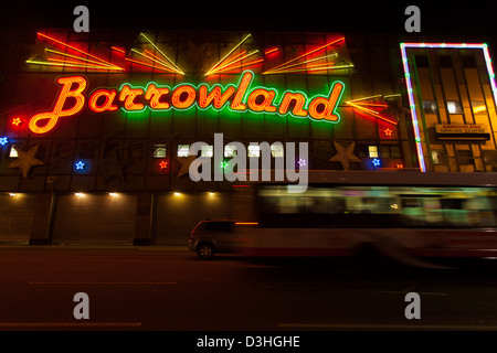 Eine Leuchtreklame für Barrowland Ballroom in der Nacht in Glasgow Schottland. Es ist berühmt für sportlich und Konzerte Stockfoto