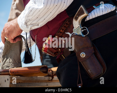 2012 jährliche Anpassung von Colorado shaketails Cowboy Action Shooting sass Club. Der schusswaffen verwendet werden, auf jene, die im 19. Jahrhundert American West besteht, d. h. Hebel Gewehr, Single Action Revolver, und Schrotflinte. Stockfoto