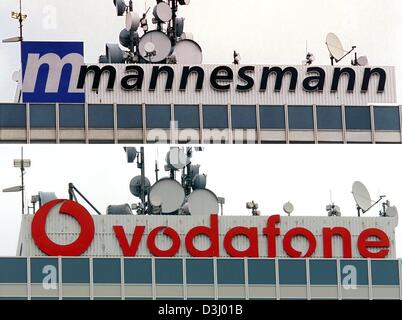 (Dpa-Dateien) - zeigt die Bild-Combo der Schriften und Logos von Mannesmann und der britische Telekommunikationskonzern Vodafone in Düsseldorf am 5. August 1999. Nach einem Streit über die angeblichen Formfehler setzte der Mannesmann-Prozess mit den Aussagen der Angeklagten. Die Studie konzentriert sich auf die umstrittenen Abfertigungen von 57 Millionen Euro, die gezahlt wurden, während Stockfoto