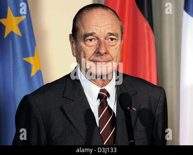 (Dpa) - der französische Präsident Jacques Chirac nimmt an einer Pressekonferenz in Berlin, Deutschland, 9. Februar 2004. Stockfoto