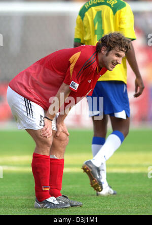 (Dpa) - das Bild zeigt deutsche Fußballer Torsten Frings nach dem Halbfinale des FIFA Konföderationen-Pokal-Turniers Deutschland vs. Brasilien in Nürnberg, 25. Juni 2005. Stockfoto