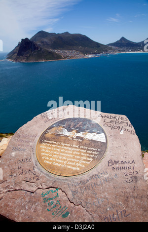 Hout Bay Plaque - Aussicht über die Bucht in Kapstadt - Südafrika Stockfoto