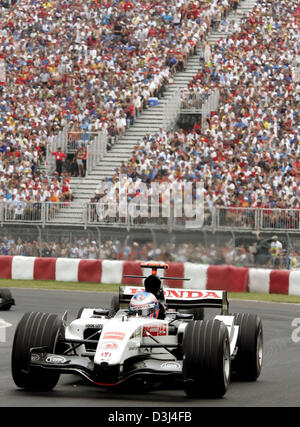 (Dpa) - das Bild zeigt britische Formel1-Fahrer Jenson Button BAR Honda nach dem Start der F1 Grand Prix von Kanada beim kanadischen Rennen verfolgen Gilles Villeneuve in Montreal, Kanada, 12. Juni 2005. Stockfoto