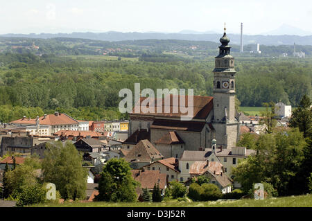 (Dpa) - Blick auf Tittmoning, Deutschland, 25. Mai 2005. Joseph Ratzinger, später Kardinal und gegenwärtigen Papst Benedikt XVI., lebte hier von 1929 bis 1932. Stockfoto