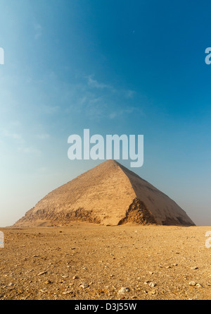 Bent Pyramid gebaut unter alten Reiches Pharao Sneferu (2600 v. Chr.), Dahshur, Ägypten Stockfoto