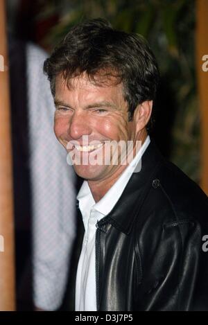 (Dpa) - US-Schauspieler Dennis Quaid lächelt, als er den 57. Filmfestspielen in Cannes, Frankreich, 16. Mai 2004 besucht. Stockfoto