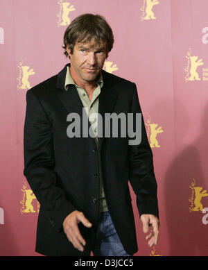 (Dpa) - US-Schauspieler Dennis Quaid für die Präsentation des Films "In guter Gesellschaft kommt" (USA) während der 55. Berlinale Internationalen Filmfestspiele in Berlin, Deutschland, 13. Februar 2005. Insgesamt 21 Filme konkurrieren um den goldenen und silbernen Bären Preise auf der Berlinale. Stockfoto