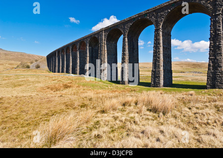 Yorkshire Dales National Park Ribblehead Eisenbahnviadukt an der Strecke Siedlung nach Carlisle, Yorkshire Dales, England, Großbritannien, GB, Europa Stockfoto