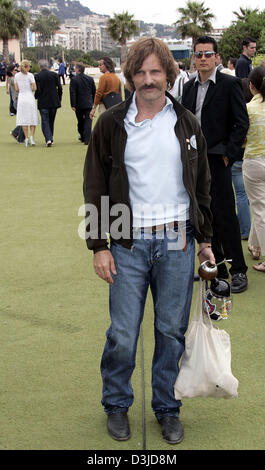 (Dpa) - Schauspieler Viggo Mortensen bei der Präsentation seiner film "A History Of Violence" bei den 58. Internationalen Filmfestspielen in Cannes, Frankreich, 16. Mai 2005. Stockfoto