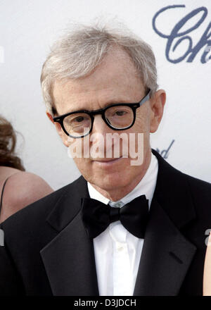 (Dpa) - US--Regisseur Woody Allen auf einer Cocktailparty anlässlich der Präsentation des Films "Match Point" bei den 58. Internationalen Filmfestspielen in Cannes, Frankreich, 12. Mai 2005. Stockfoto