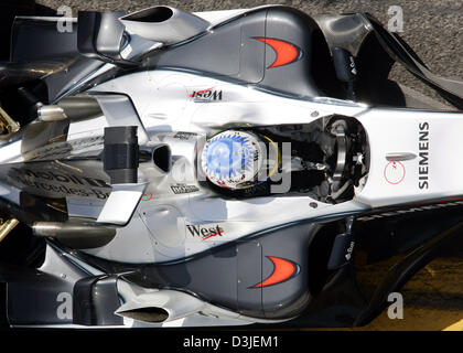 (Dpa) - österreichische Formel-1-Pilot Alexander Wurz McLaren Mercedes fährt seine Rennwagen der Formel-1-Rennstrecke in Imola, Italien, Freitag, 22. April 2005. Der Grand Prix von San Marino wird hier Sonntag, 24. April 2005 gestartet. Stockfoto