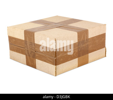 Karton mit Klebeband isoliert auf weißem Hintergrund geschlossen Stockfoto