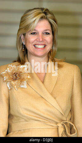 (Dpa) - im niederländischen Kronprinzessin Maxima der Niederlande im Mori Art Museum in Tokyo, Japan, 18. April 2005 Bild. Das niederländische Königspaar besucht Japan. Stockfoto