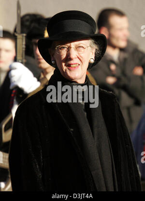 (Dpa) - Königin Margrethe II. von Dänemark besucht die Trauerfeier für Großherzogin Josephine-Charlotte von Luxemburg in Luxemburg, 15. Januar 2005. Die Großherzogin starb an Lungenkrebs zu erkranken im Alter von 77 Jahren am 10. Januar 2005. Stockfoto