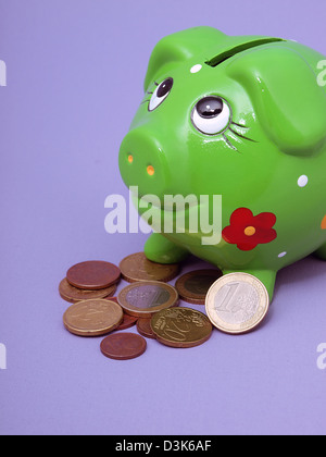 Sparschwein mit euro Stockfoto