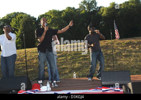 Sänger bei einem Outdoor-Gospel-Konzert in Lahnam, Maryland Stockfoto