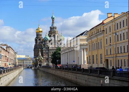 Die Kirche von dem Blut und Griboyedov Canal in St. Petersburg, Russland Stockfoto