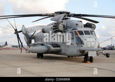 US-Marines CH-53E Super Stallion-Hubschrauber auf dem Display auf der Miramar Air Show Stockfoto