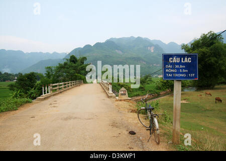 Brücke in der Region von Mai Chau, Vietnam Stockfoto