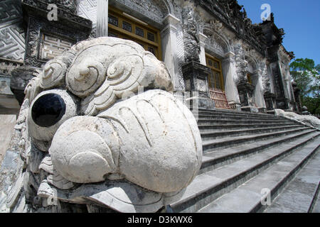 Grab von Kaiser Khai Dinh, Hue, Vietnam Stockfoto