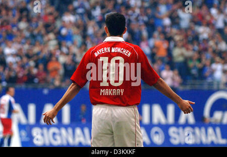 (Dpa) - FC Bayern-Stürmer Roy Makaay Gesten während seines Teams Bundesliga-gegen Hamburger SV an die AOL Arena in Hamburg, Deutschland 24. September 2005 Spiel. München verlor mit 0: 2. Foto: Maurizio Gambarini Stockfoto