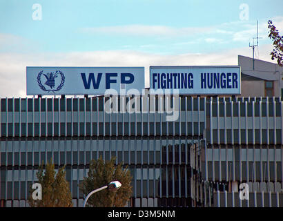 (Dpa) - das Bild zeigt das Hauptquartier der Vereinten Nationen (UN) World Food Programme (WFP) in Rom, Italien, 23. November 2005. Das gemeinsame Nahrungsmittelhilfeprogramm der UNO und der Ernährung- und Landwirtschaftsorganisation FAO konzentriert sich auf Nahrungsmittelhilfe für Flüchtlinge und Krise und Katastrophe Opfer sowie die Unterstützung der wirtschaftlichen und sozialen Entwicklung in den Entwicklungsländern. Stockfoto