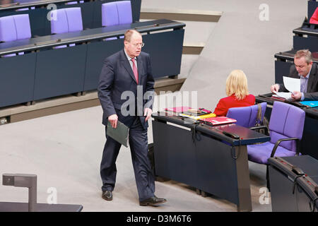 Berlin, Deutschland. 21. Februar 2013. Angela hat eine Regierungserklärung im Bundestag in Berlin über die Ergebnisse des Europäischen Rates am vergangenen 7. und 8. Februar in Brüssel gegeben. Im Bild: Peer Steinbrück. Bildnachweis: Reynaldo Chaib Paganelli/Alamy Live-Nachrichten Stockfoto