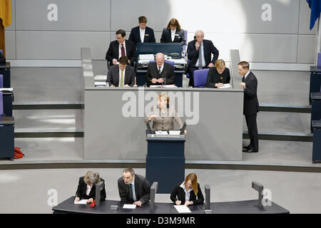 Berlin, 21. Februar 2013. Angela hat die Regierungserklärung im Bundestag in Berlin über die Ergebnisse des Europäischen Rates am vergangenen 7. und 8. Februar in Brüssel. Auf dem Bild: Angela Merkel Stockfoto