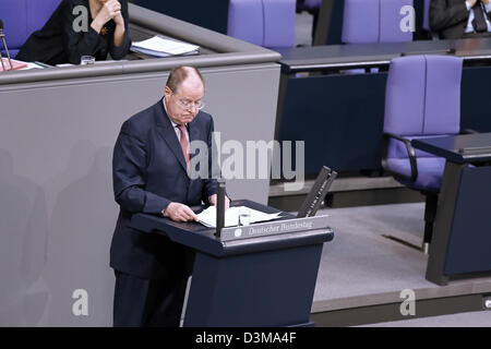 Berlin, 21. Februar 2013. Angela hat die Regierungserklärung im Bundestag in Berlin über die Ergebnisse des Europäischen Rates am vergangenen 7. und 8. Februar in Brüssel. Auf dem Bild: Stockfoto