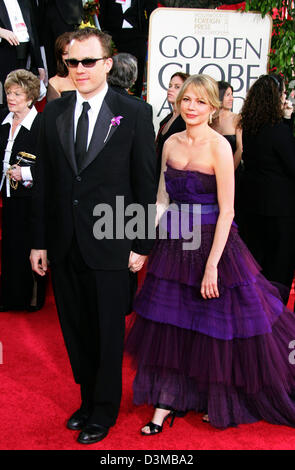 (Dpa) - australische Schauspieler Heath Ledger und seine Verlobte U.S. Schauspielerin Michelle Williams kommen zum 63. Annual Golden Globe Awards im Beverly Hilton Hotel in Los Angeles, USA, 16. Januar 2006. Foto: Hubert Boesl Stockfoto