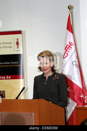 Das Bild zeigt Prinzessin Mathilde von Belgien bei ihrem Besuch am European College von Brügge, Belgien, Donnerstag, 2. Februar 2006. Foto: Albert Nieboer (Niederlande) Stockfoto