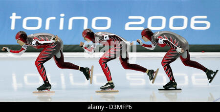 Der kanadische Frauen speed skating Team,(L-R) Cindy Klassen, Kristina Groves und Christine Nesbitt Skate während der short-Track-Verfolgungswettkampf bei den XX. Olympischen Winterspielen in Turin, Italien, 15. Februar 2006. Foto: Frank Mai Stockfoto