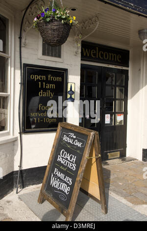 Marlborough ist eine kleine Marktstadt in der Landschaft Wiltshire, England UK. Stockfoto