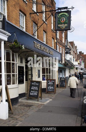 Marlborough ist eine kleine Marktstadt in der Landschaft Wiltshire, England UK. Stockfoto