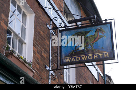 Marlborough ist eine kleine Marktstadt in der Landschaft Wiltshire, England UK. Stockfoto