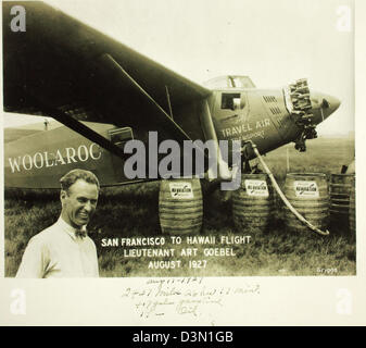 Das Dole Air Race war ein historisches Luftfahrtereignis, das 1927 stattfand. Der Woolaroc Travel Air 5000 NX869, der von namhaften Piloten geleitet wurde, nahm an dem Rennen über den Pazifik Teil, um den Dole Prize für den ersten Nonstop-Flug zwischen Kalifornien und Hawaii zu gewinnen. Stockfoto